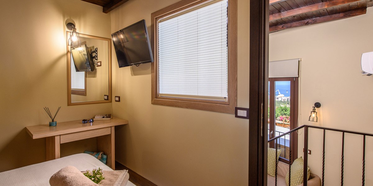 Signature Split-Level Suite – Adults Only